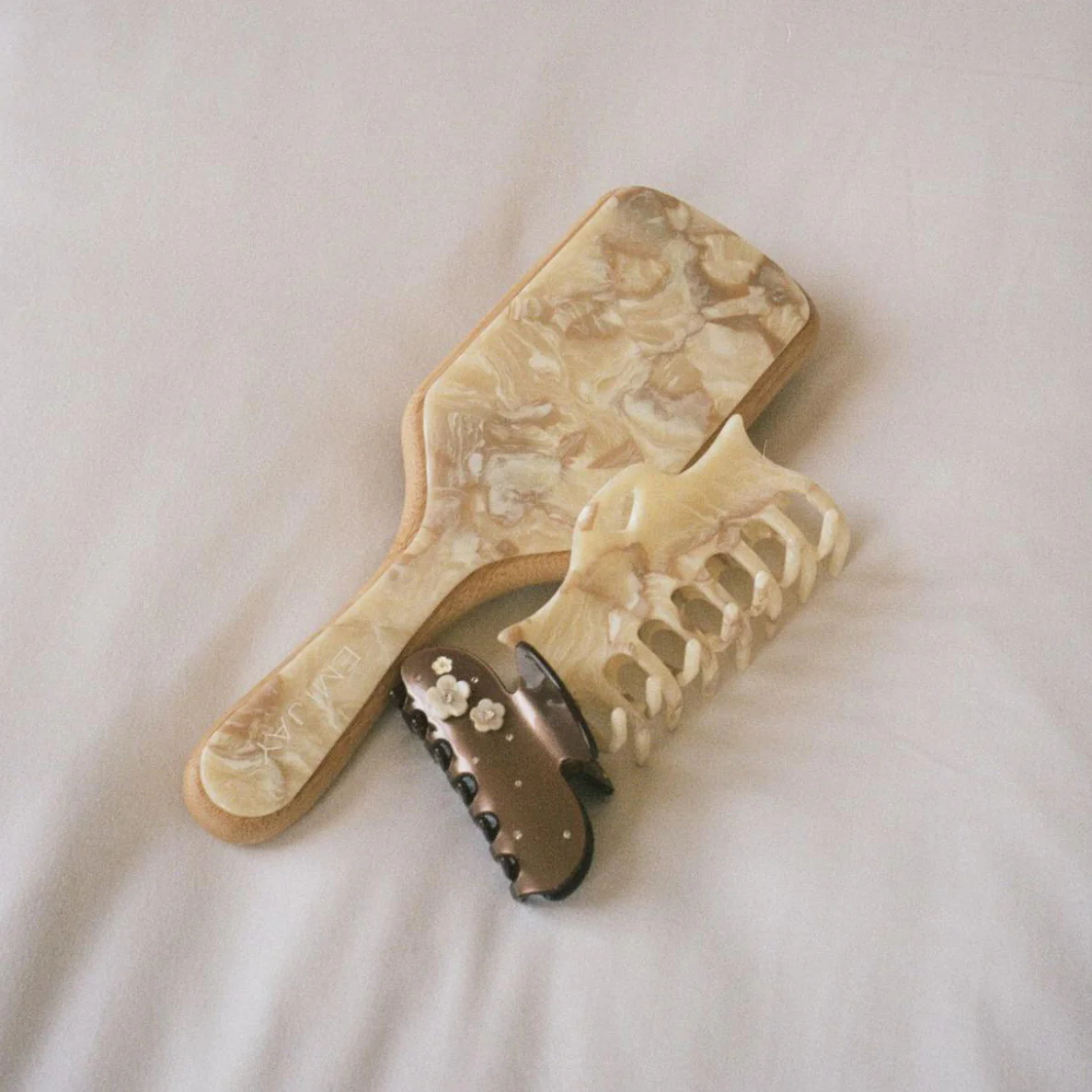 Bamboo Paddle Brush in Chantilly - Image 3