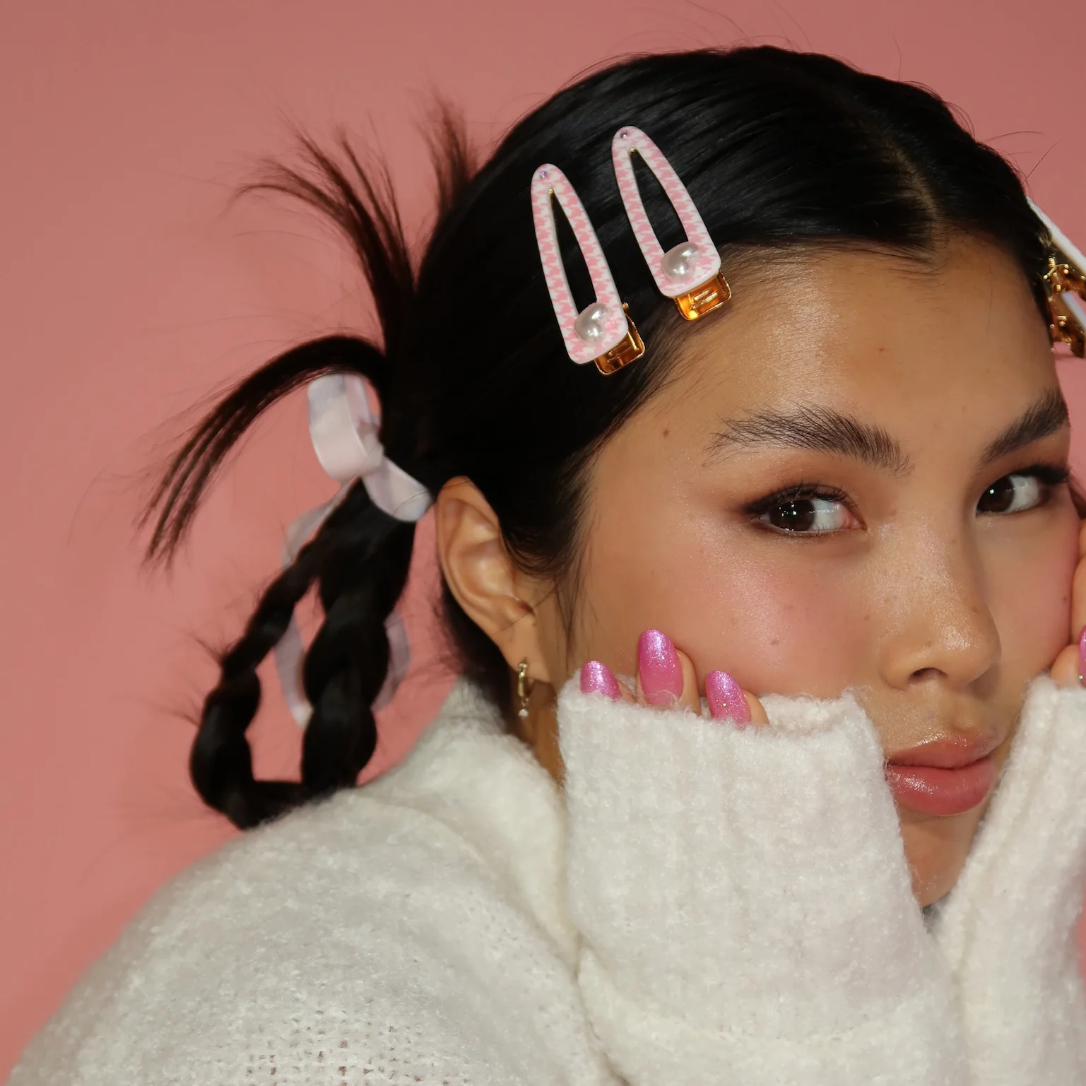 Barrette Set in Bundle Up - Image 5