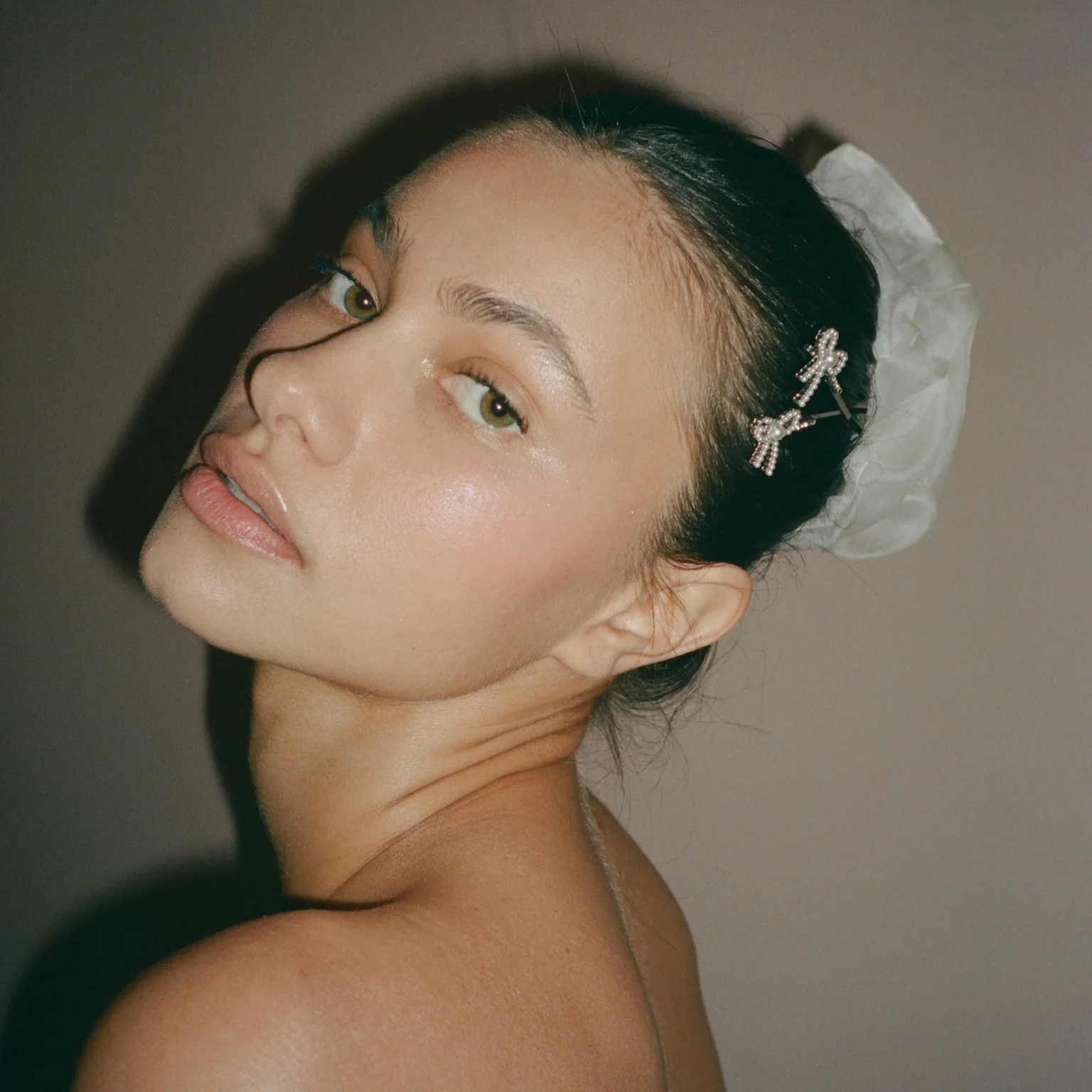 Barrette Set in Take A Bow - Image 5