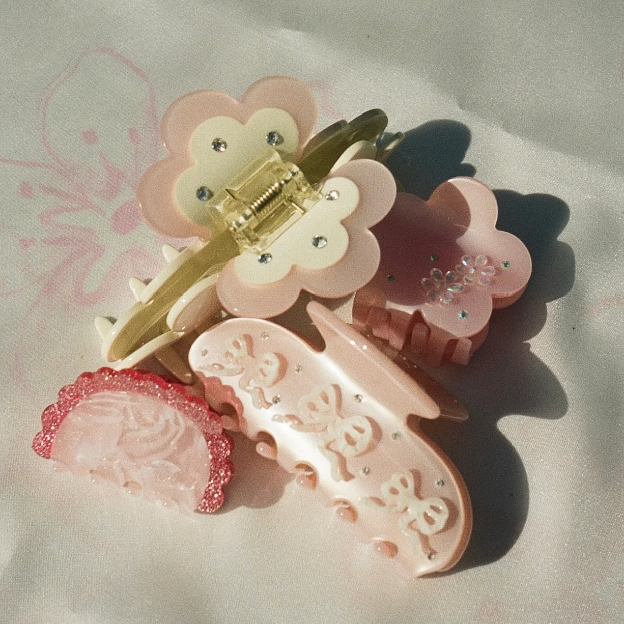 Cream Puff Clip - Image 4