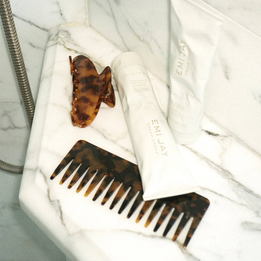 Detangling Comb in Tortoise - Image 2