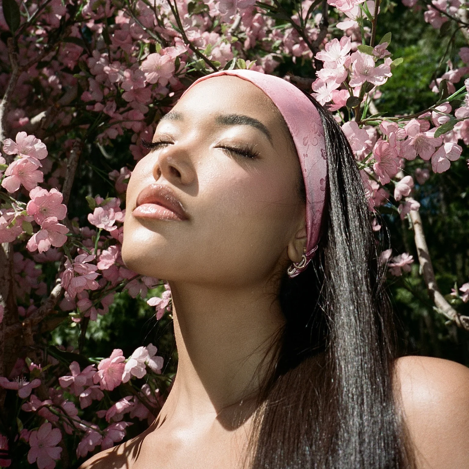 Hanbok Headband in Pink Nabi - Image 4