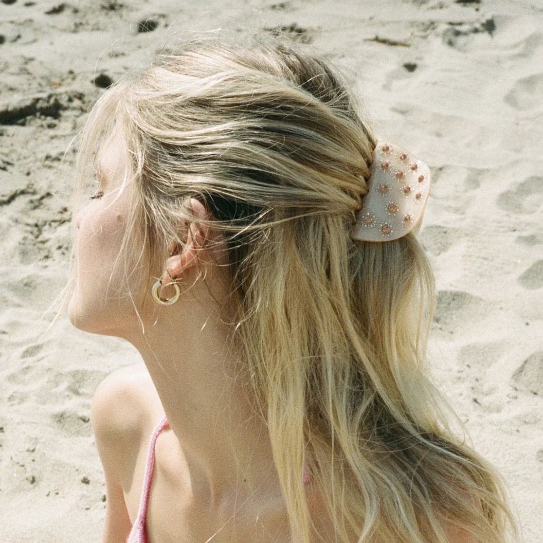 Luna Clip in Peach - Image 2