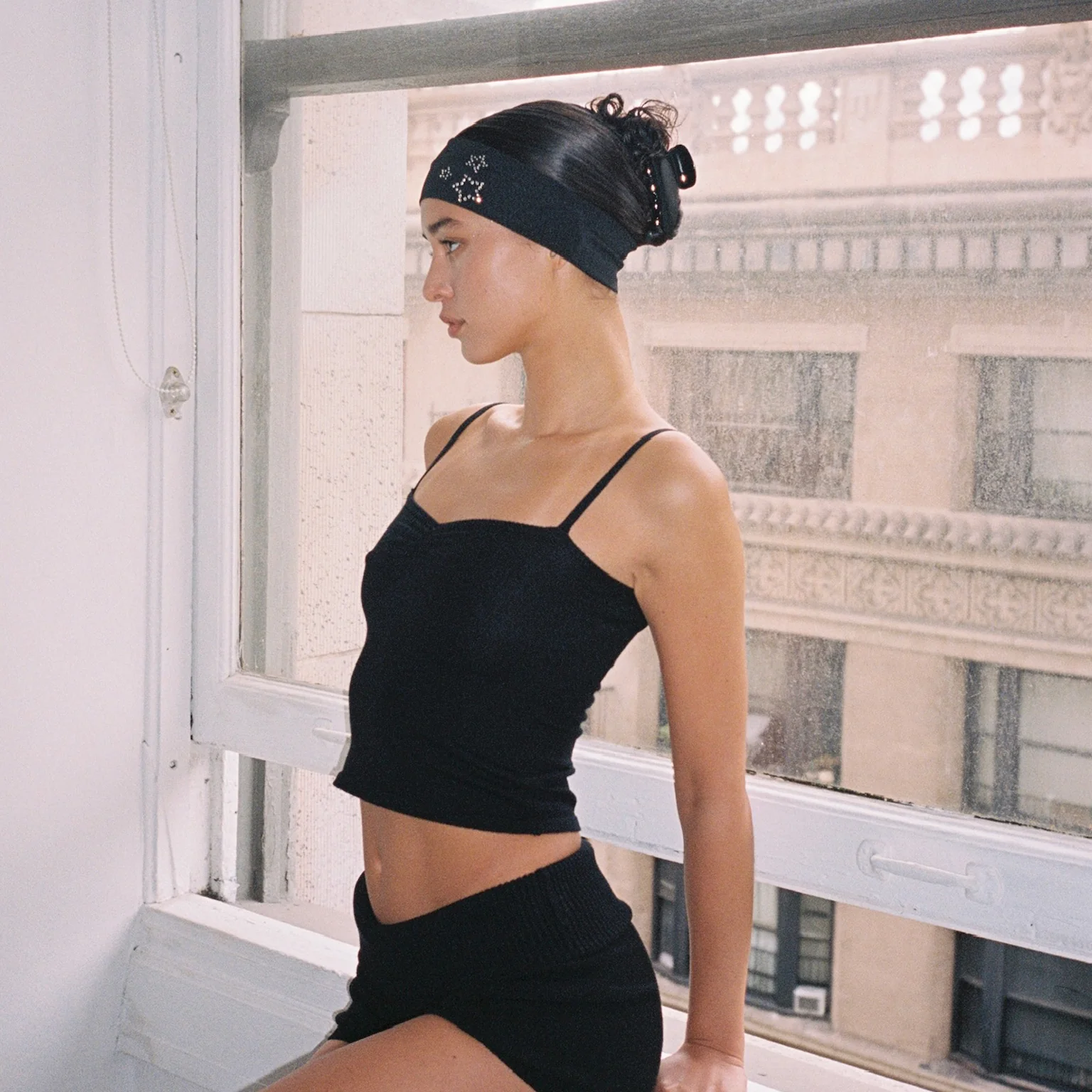 Star Headband in Noir - Image 2