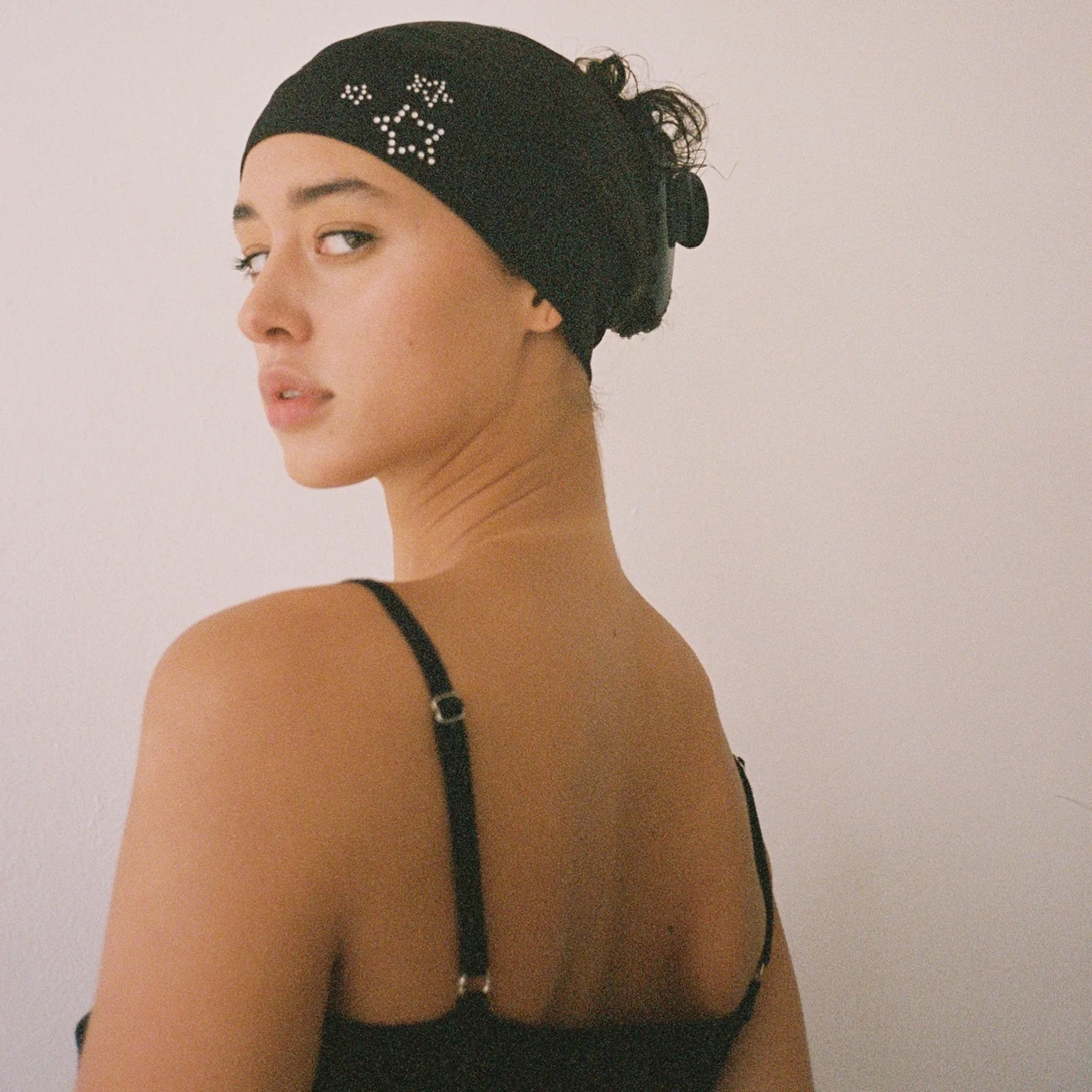 Star Headband in Noir - Image 3