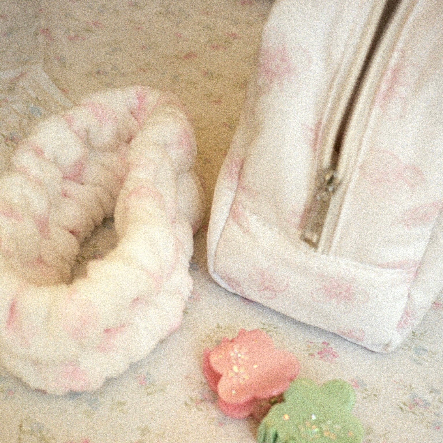 Sugar Blossom Pouch in Milk - Image 3