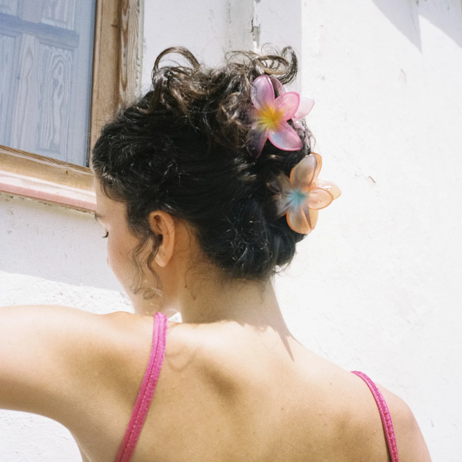 Super Bloom Clip in Nectarine Pearl - Image 4