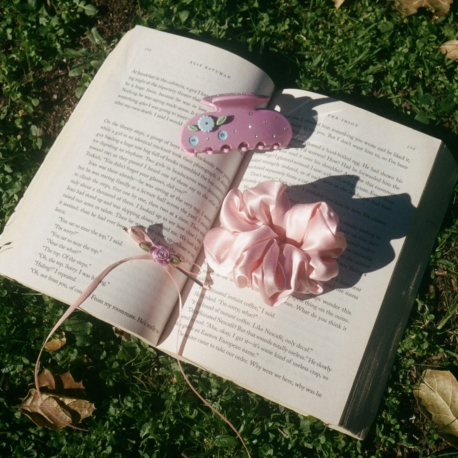 Sweetheart Clip in Mauve Bloom - Image 2