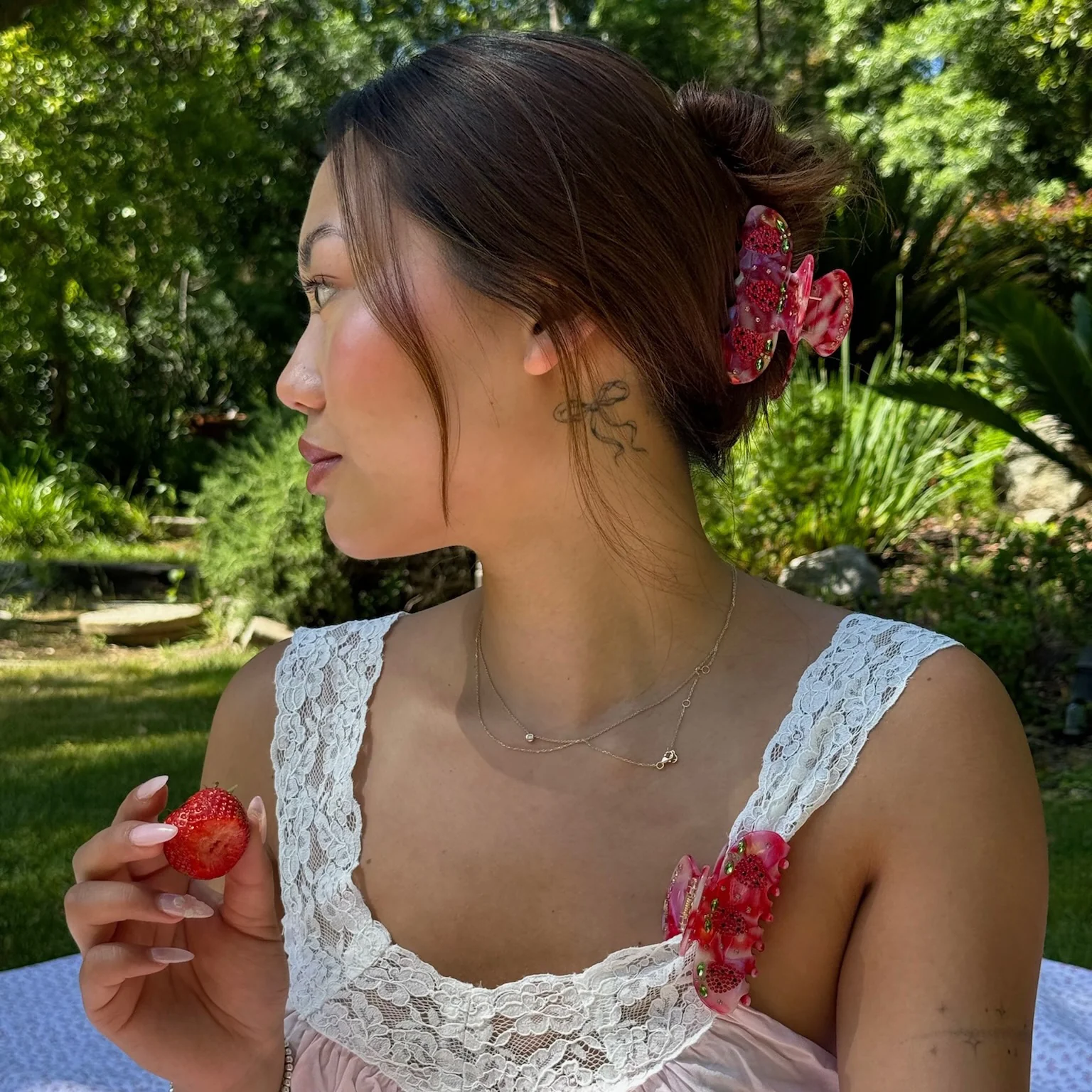 Sweetheart Clip in Strawberry Glow - Image 3
