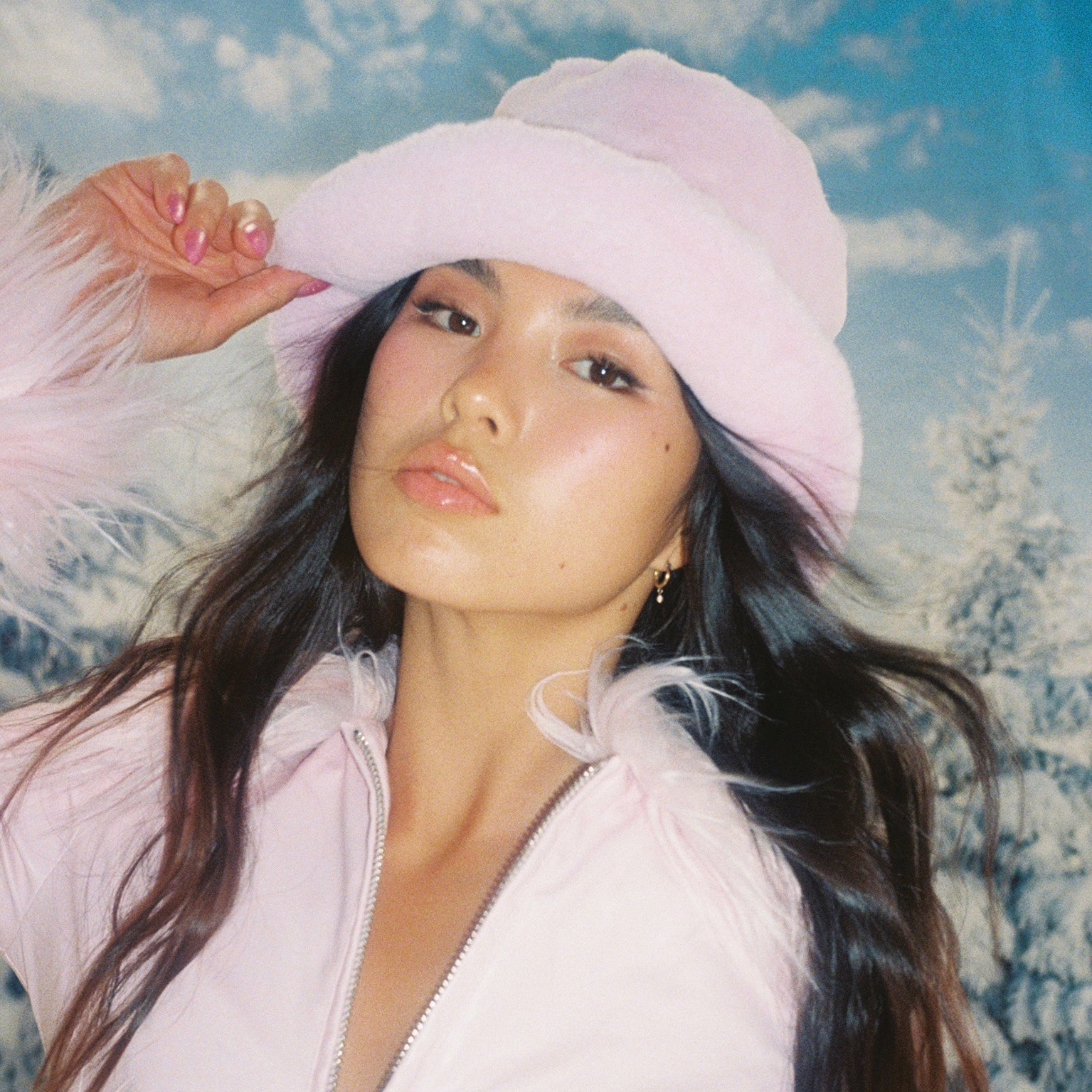 Teddy Bucket Hat in Marshmallow - Image 3